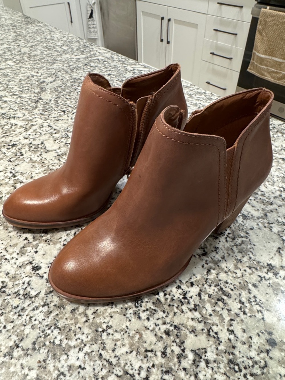 Alex Marie Women’s Brown Leather Ankle Booties 6.5